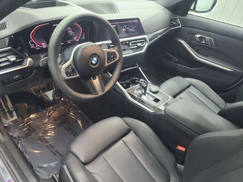 Used 2019 BMW 330i Sedan w/ M Sport Package RWD image 24
