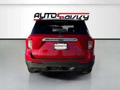 Used 2022 Ford Explorer XLT w/ Class IV Trailer Tow Package image 6