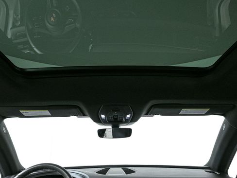 Certified 2024 Porsche Macan 4 Electric AWD/4WD image 19