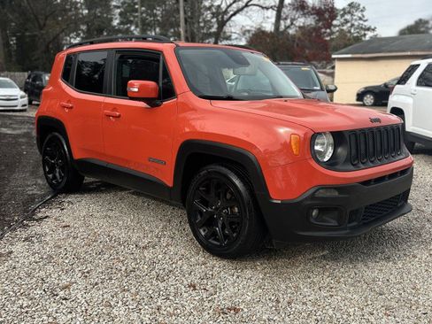 Used 2017 Jeep Renegade Altitude image 2