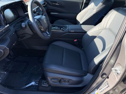 Used 2026 Toyota Crown XLE image 24