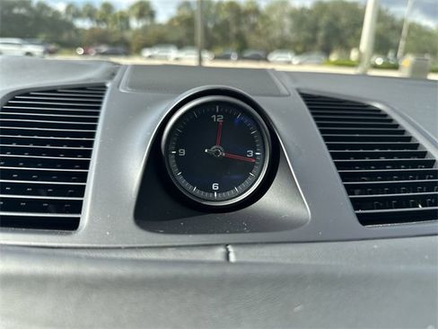 Used 2019 Porsche Cayenne image 34