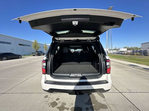 Used 2019 Ford Expedition Max Limited w/ Equipment Group 303A AWD/4WD image 27