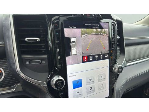 Used 2022 RAM 1500 Limited AWD/4WD image 17