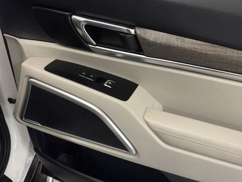 Used 2020 Kia Telluride EX w/ EX Premium Package image 15