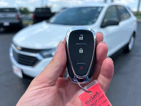 Used 2020 Chevrolet Equinox LS w/ LS Convenience Package AWD/4WD image 44
