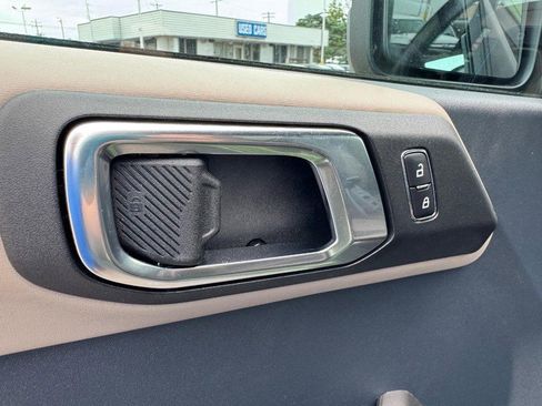 Used 2023 Ford Bronco Wildtrak image 18