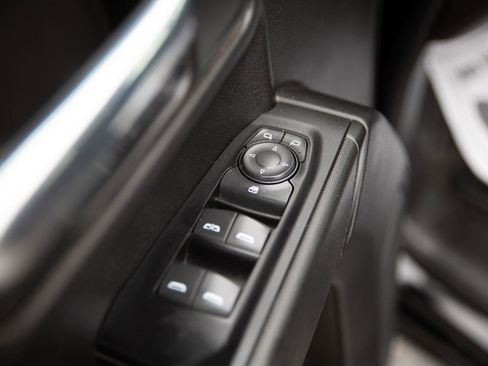 Used 2023 Chevrolet Silverado 1500 Custom image 18