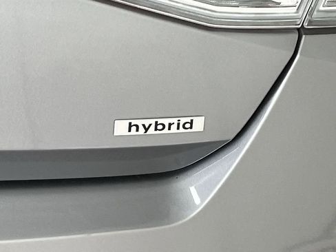 Used 2025 Hyundai Elantra Limited image 27