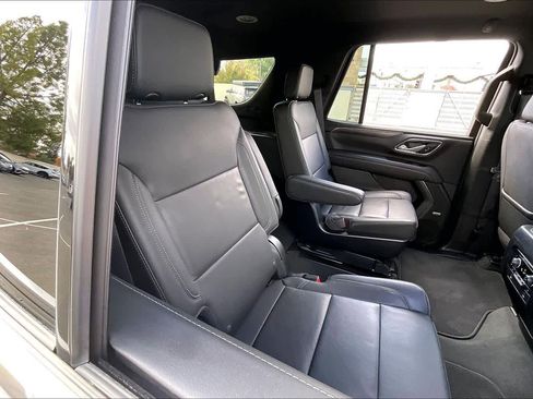 Used 2022 Chevrolet Tahoe LT w/ Luxury Package image 27