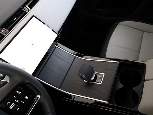 New 2026 Land Rover Range Rover Evoque Dynamic SE image 39