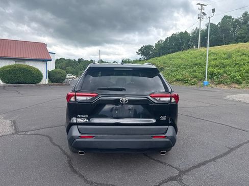Used 2023 Toyota RAV4 XLE AWD/4WD image 8