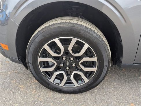 Used 2023 Ford Maverick Lariat image 27