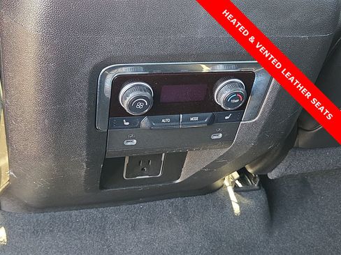 Used 2021 Chevrolet Tahoe High Country AWD/4WD image 12
