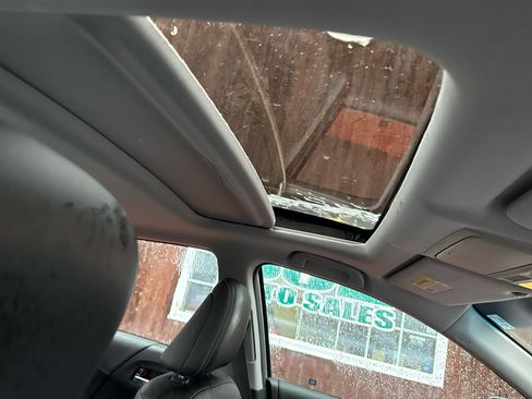 Used 2017 Honda Accord EX-L image 10