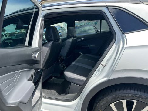 Used 2023 Volkswagen ID.4 Pro S Plus RWD image 45