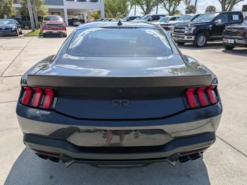 Used 2024 Ford Mustang GT Premium w/ GT Performance Package RWD image 5