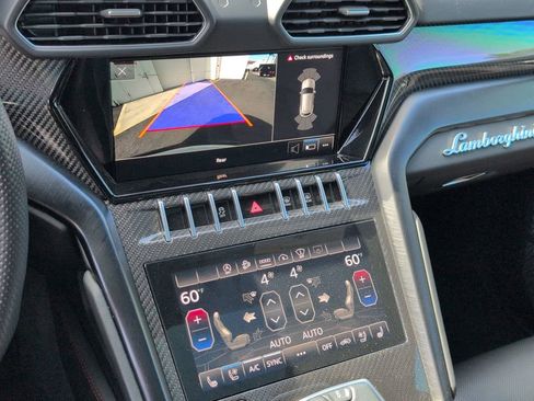 Used 2022 Lamborghini Urus image 20