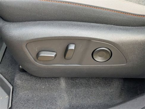 New 2026 Chevrolet Traverse LT w/ Sun and Wheel Package image 11