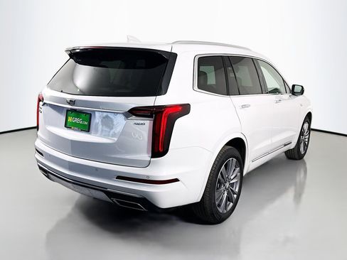 Used 2024 Cadillac XT6 Premium Luxury image 10