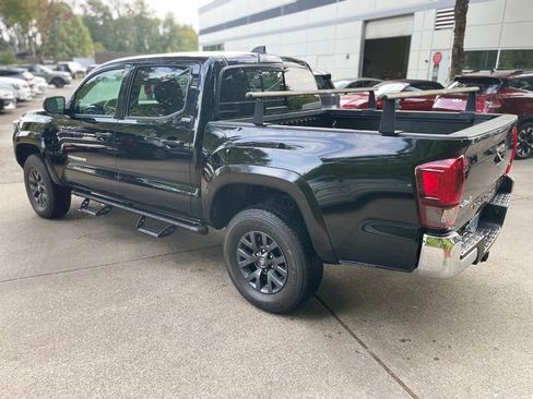Used 2023 Toyota Tacoma SR5 AWD/4WD image 6