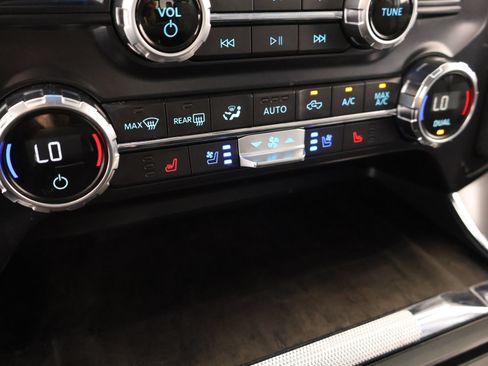 Used 2021 Ford F150 Lariat w/ Equipment Group 501A Mid RWD image 8