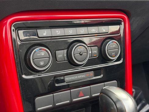 Used 2018 Volkswagen Beetle 2.0T S image 19