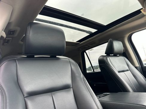 Used 2022 Ford Expedition XLT w/ Equipment Group 202A image 16