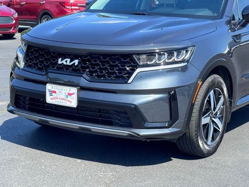 Used 2022 Kia Sorento S FWD image 37