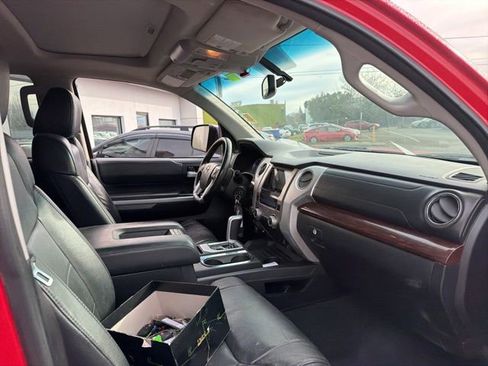 Used 2014 Toyota Tundra Limited w/ Limited Premium Package image 10
