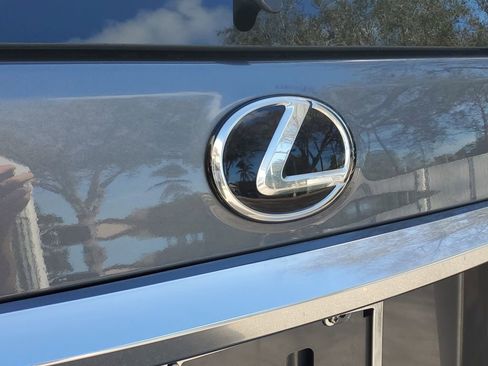 Used 2023 Lexus GX 460 Premium w/ Premium Package image 28
