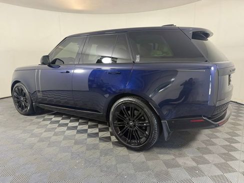 Used 2023 Land Rover Range Rover SE image 4
