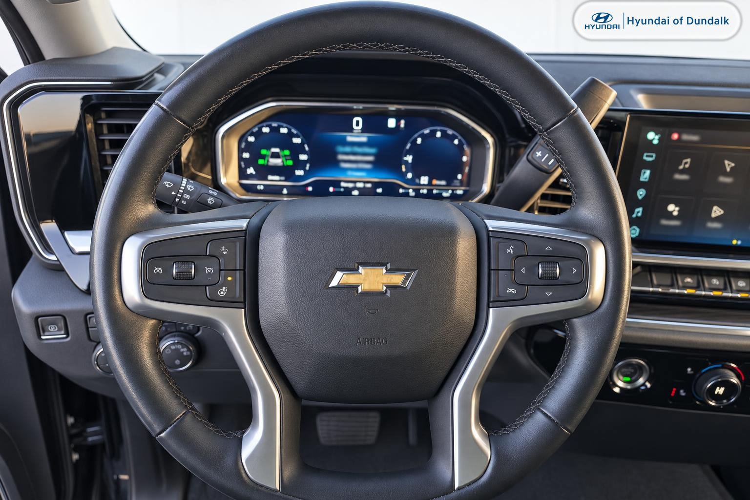 Used 2023 Chevrolet Silverado 1500 LT AWD/4WD image 9