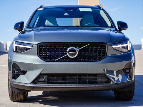 New 2026 Volvo XC40 B5 Plus w/ Protection Package Premier image 2