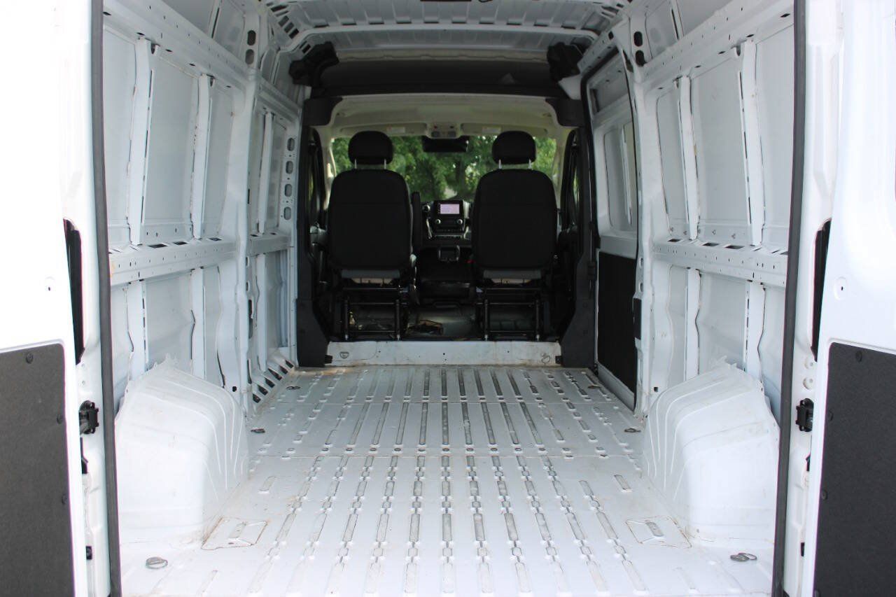 Used 2025 RAM ProMaster 3500 w/ Convenience Group FWD image 9