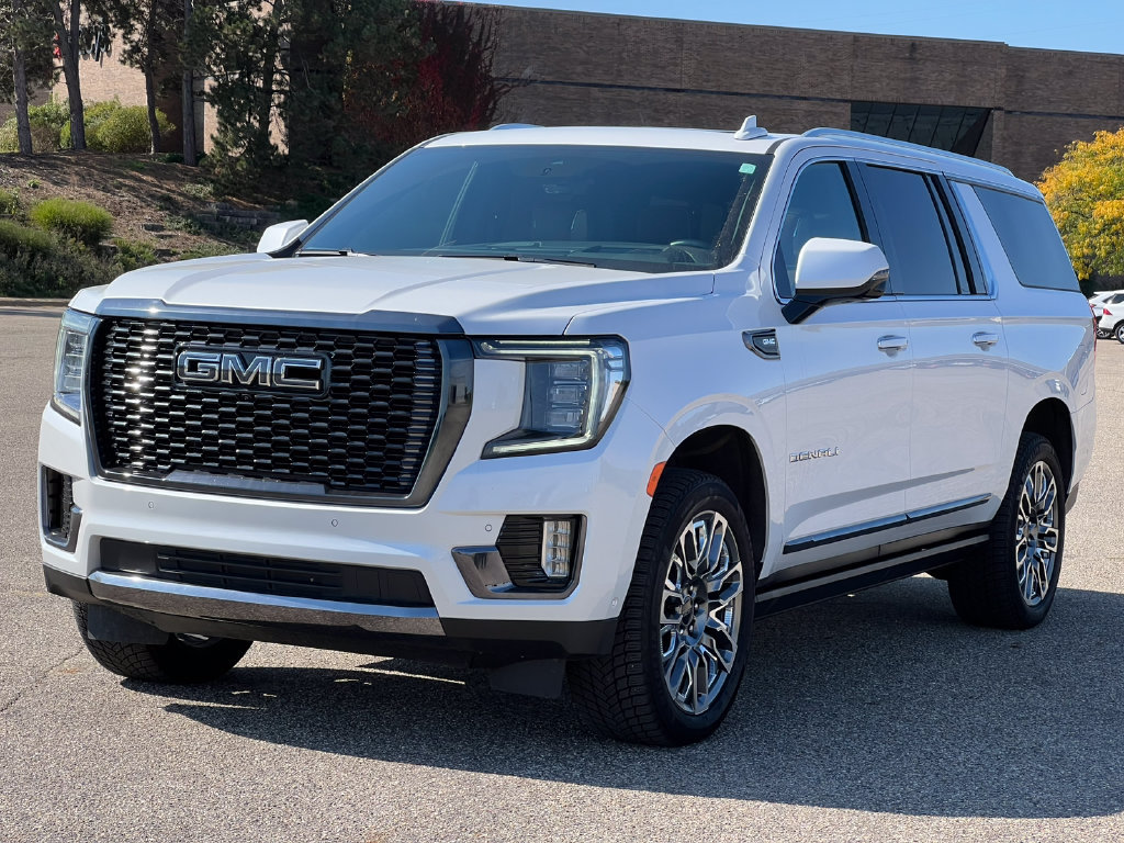Used 2023 GMC Yukon XL Denali Ultimate AWD/4WD image 51