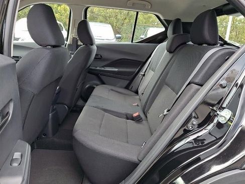 Used 2024 Nissan Kicks S image 10