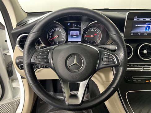 Used 2019 Mercedes-Benz GLC 300 4MATIC image 26