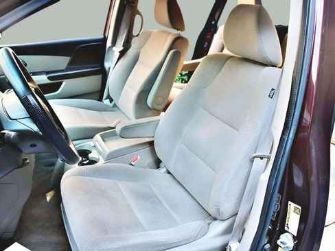 Used 2011 Honda Odyssey EX image 25