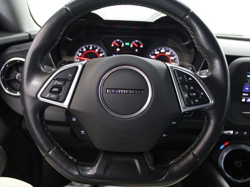 Used 2020 Chevrolet Camaro LT image 25