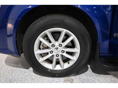 Used 2020 Dodge Grand Caravan SXT FWD image 12