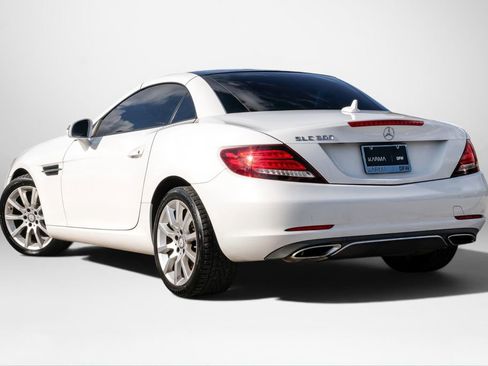 Used 2017 Mercedes-Benz SLC 300 image 7