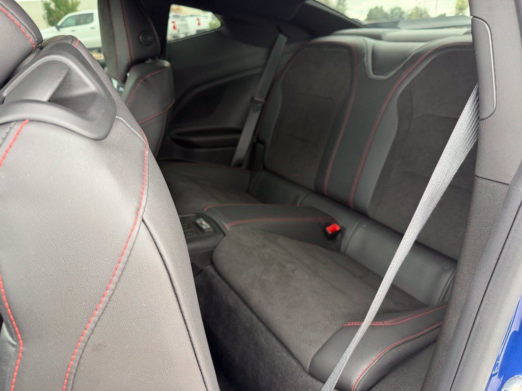 Used 2019 Chevrolet Camaro ZL1 RWD image 23