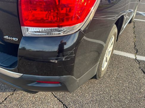 Used 2012 Toyota Highlander SE w/ Tow Pkg AWD/4WD image 7