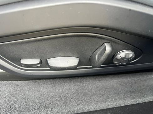 Used 2022 Audi RS e-tron GT w/ Carbon Performance Package image 11