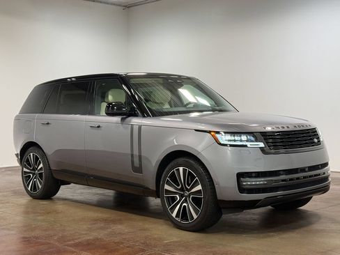 Used 2025 Land Rover Range Rover Long Wheelbase Autobiography AWD/4WD image 22