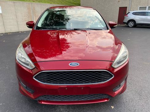 Used 2016 Ford Focus SE w/ SE Sport Package FWD image 6