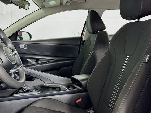 Used 2021 Hyundai Elantra SEL FWD image 8