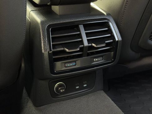 Used 2021 Audi Q3 2.0T Premium Plus AWD/4WD image 38