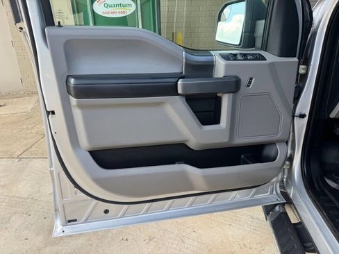 Used 2016 Ford F150 XLT w/ Equipment Group 302A Luxury AWD/4WD image 16